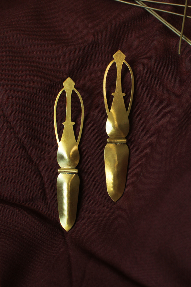 giantweevil | earrings_plain