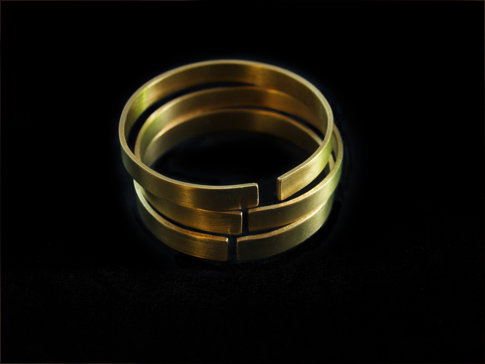 lacuna bangle cuff - Image 4